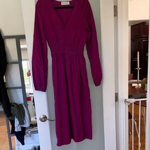 V-Neck Long Sleeve Midi Dress in Magenta